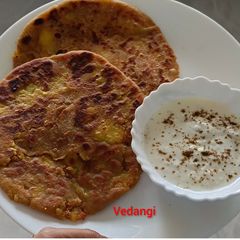 Aloo paratha A picture of Aloo paratha.