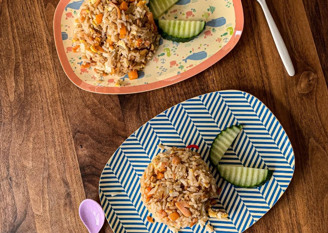 Fried rice with garlic and Salmon [kids menu]