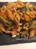 Ensalada de pasta con pavo al ajillo
