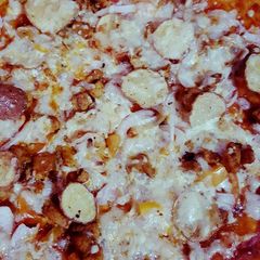 A picture of Pizza#eid k pkawan.