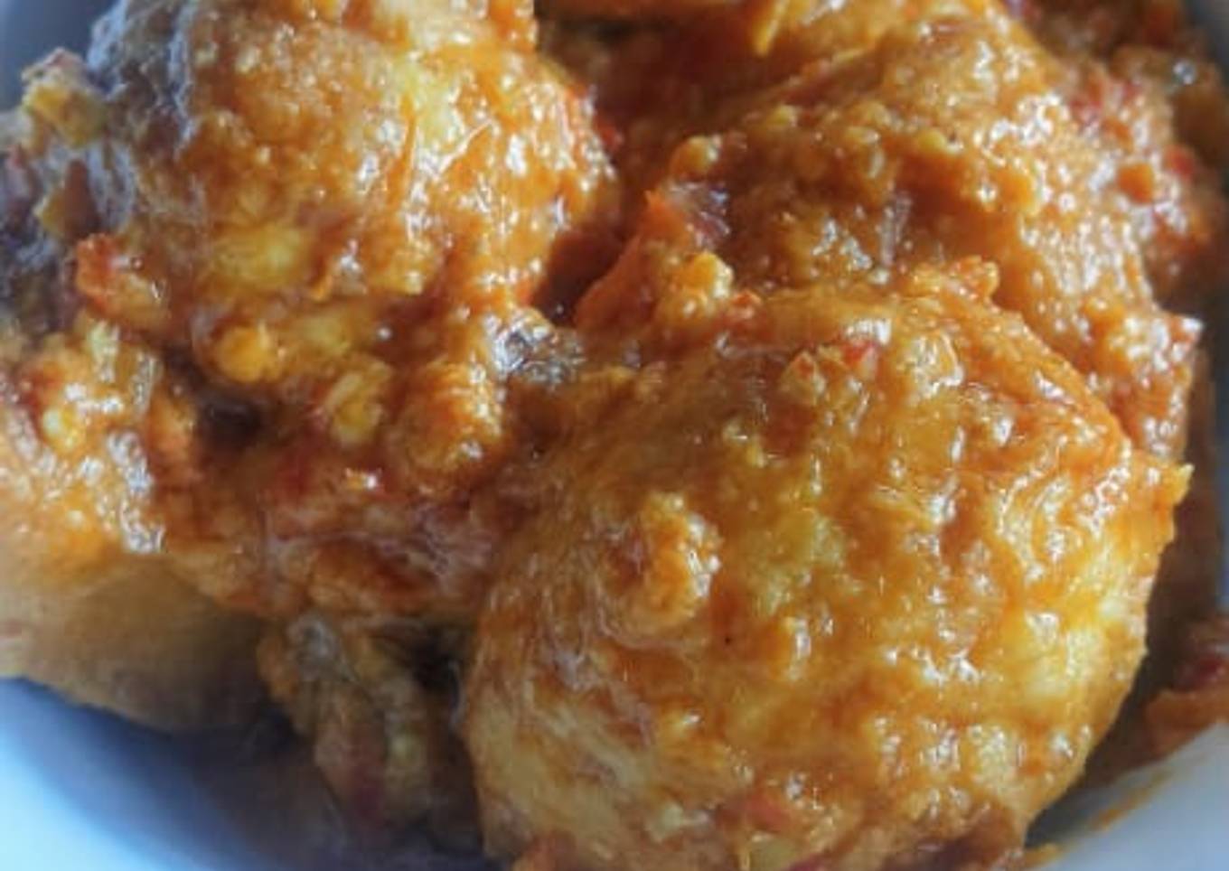 Telur dan tahu bumbu kuning pedas