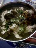 Gobhi aloo in palak gravy