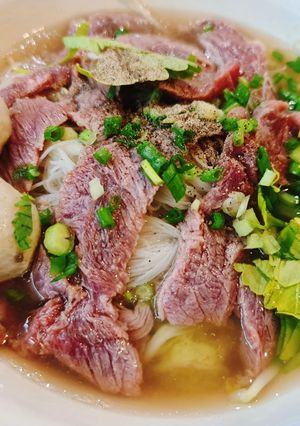 รูปของ หมักเนื้อให้นุ่มอย่างโปรร้านก๋วยเตี๋ยวเนื้อสด