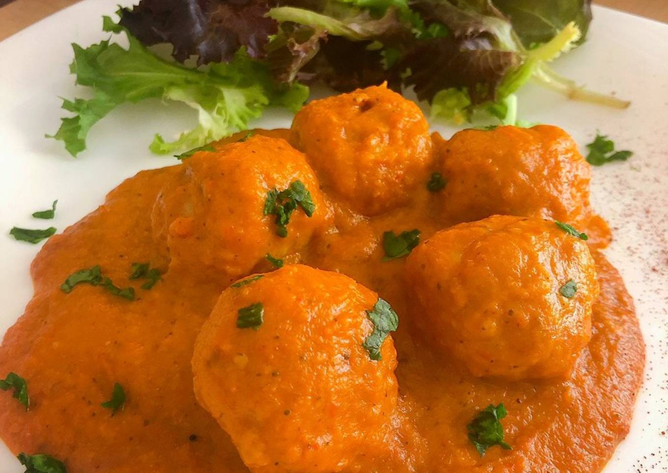 Albóndigas en salsa de tomates (con tomate seco)