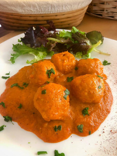 Una foto de Albóndigas en salsa de tomates (con tomate seco)