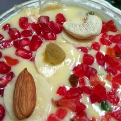 A picture of Fruit Custard.