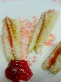 A picture of Bread Butter jam.