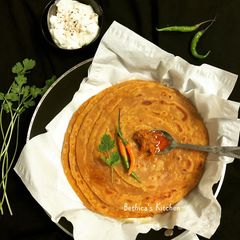 A picture of Achari Paratha.