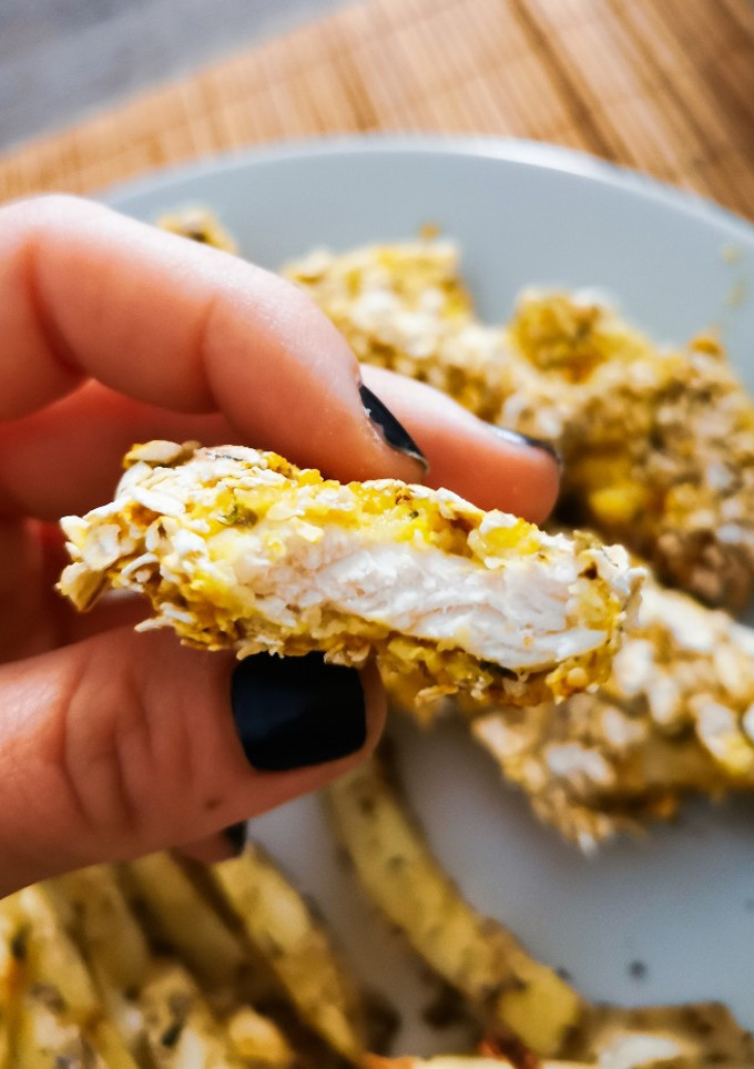 Una foto de Pollo rebozado en avena al horno