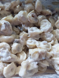Una foto de 219. Tortellinis de queso con atún y champiñones