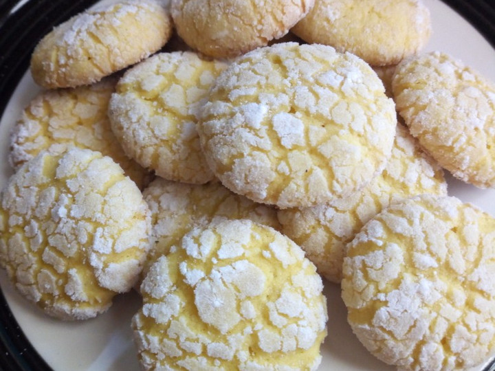 Bagaimana Menyiapkan Lemon Crinkle Cookies, Menggugah Selera