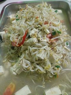 Foto resep Tumis tahu kecambah.