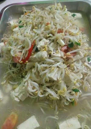 Foto resep Tumis tahu kecambah.