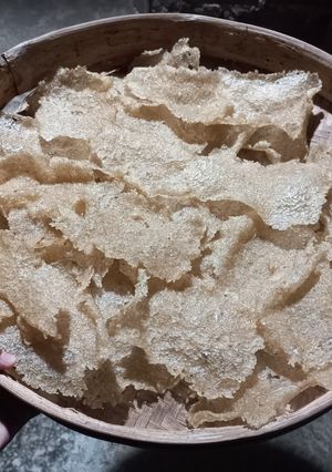 Foto resep Kerupuk nasi sisa versi pakai alas