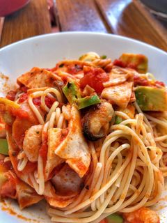 Tenger gyümölcsei spagetti 🦀🐙🦐 recept fotója