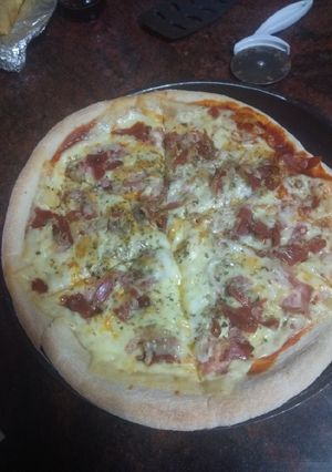 Foto principal de Pizza con jamón serrano