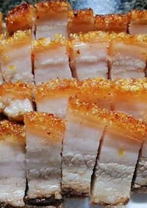 รูปของ หมูกรอบบ้านแตก