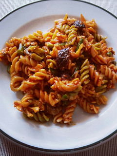 Una foto de Pasta vegetariana con restos