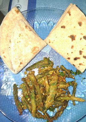 મસાલા ભિન્ડી (Masala Bhindi Recipe In Gujarati) રેસીપી મુખ્ય ફોટો