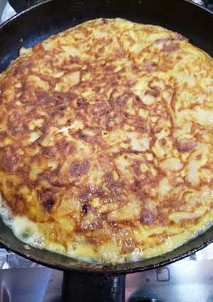 Una foto de Tortilla española con sazón de Janny