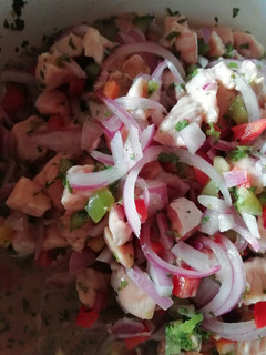 Una foto de Ceviche de salmón