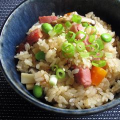 A picture of Pork Speck ‘Okowa’ Glutinous Rice.