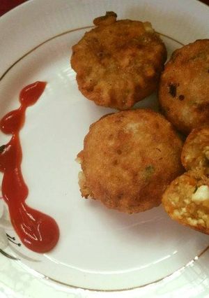A picture of Mix veggies and paneer cutlet 😃😃.