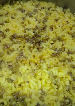 મગ ની દાળ ની ખીચડી(mag dal khichdi recipe in Gujarati) રેસીપી મુખ્ય ફોટો