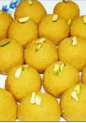A picture of Besan ladoo....best sweet is here,try it now.