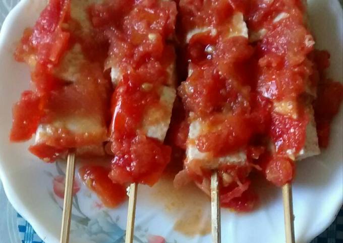 Sate tahu kukus bumbu tomat