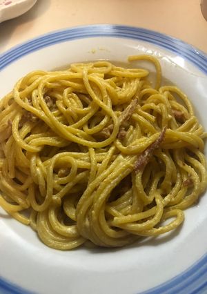 A picture of Spaghetti with Speck, Cream, and Saffron.