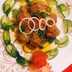 A picture of Mutton green chillies gola kabab karahi.