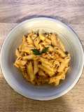 Macarrones en salsa Aurora vegana