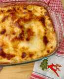 Lasagna alla barbabietola con besciamella, bieta, prosciutto e mozzarella (senza lattosio)