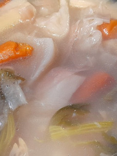 Una foto de Caldo de verduras y pescado (Sin sal)