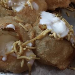 A picture of Sev puri.