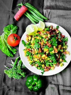 પ્રોટીન સલાડ (Protein Salad Recipe in Gujarati) રેસીપી મુખ્ય ફોટો
