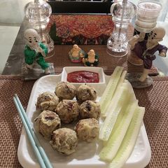 A picture of Noodle balls.