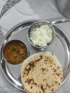 छोले चावल (chole chawal recipe in Hindi) रेसिपी मुख्य फोटो