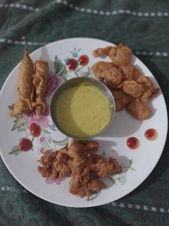 પકોડા(Pakoda Recipe in Gujarati) રેસીપી મુખ્ય ફોટો
