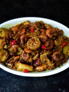 আলু পটল চিংড়ির চচ্চড়ি রেসিপির প্রধান ছবি