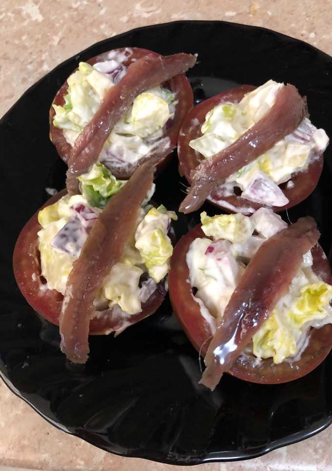 Una foto de Tomates rellenos de ensalada