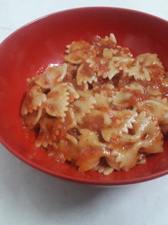 ટોમેટો પાસ્તા (Tomato Pasta Recipe In Gujarati) રેસીપી મુખ્ય ફોટો