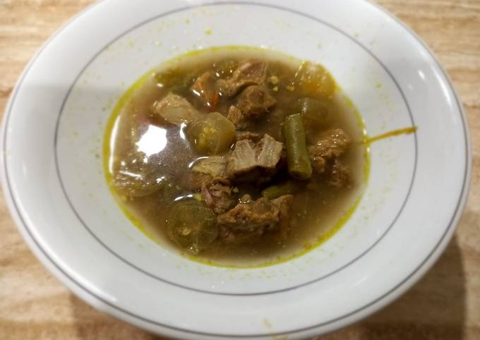Resep Daging sapi masak asem asem kuning (W#25) Resep Daging sapi masak asem asem kuning (W#25)