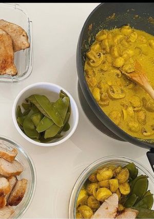 Une photo de Meal prep poulet champi coco