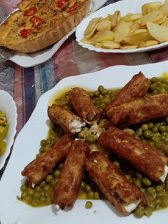 صورة لوصفة طبق جلبانة شهية مع اصابع الدجاج