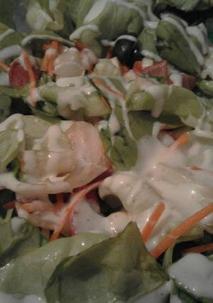 Saláta virslivel recept fotója