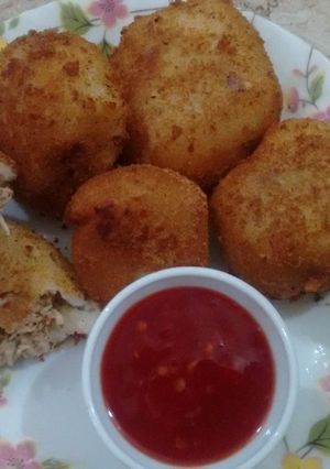 A picture of Chicken Bread Balls.