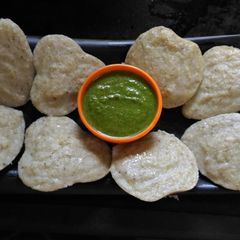 A picture of Sprouted Moong Idly.