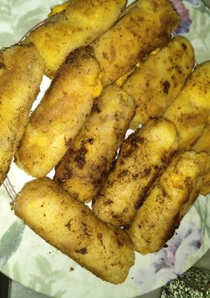 A picture of Cheez slice rolls.